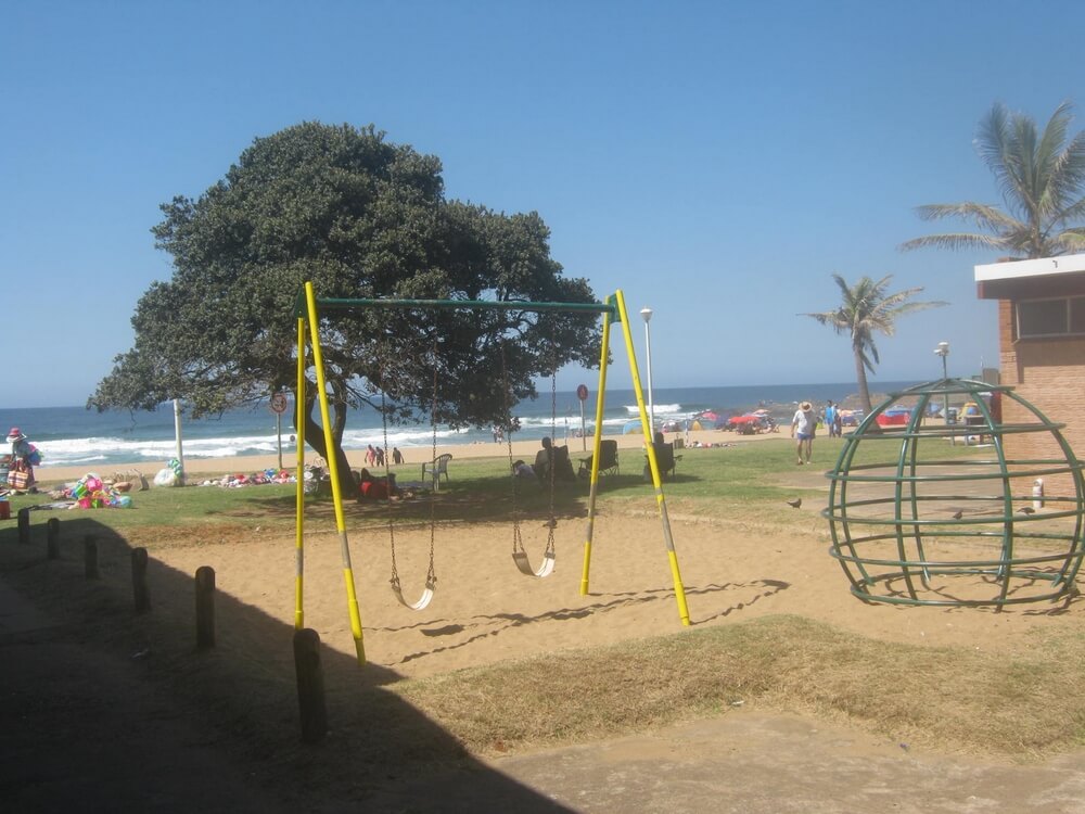 Amanzimtoti beach5